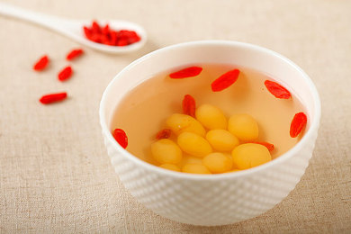 操b软件下载＼下载平台争议多，“操b软件下载”引发版权与安全担忧