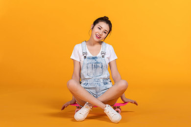 女神▌麻酥酥▌白丝JK紫薇＼白丝魅力，紫薇花开：网红成长纪-1