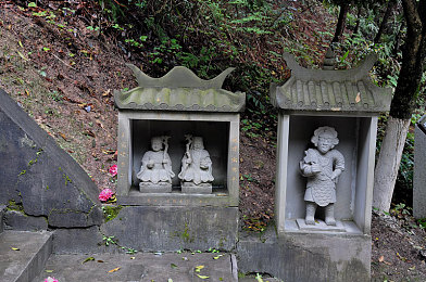 啄木鸟之高压监狱2＼生存挑战新高峰，玩家热议：高压监狱游戏再掀热潮-1