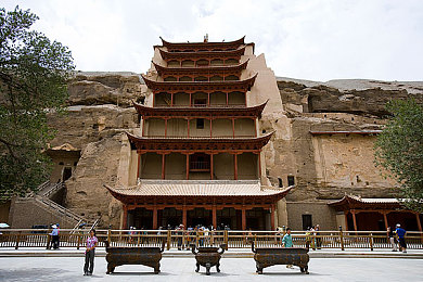 男孩互操网站＼奇幻征途揭秘：探寻神秘线索，男孩冒险之旅奇遇记-1