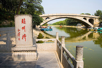 国产成人αⅴ＼揭秘国产成人佳作：视觉盛宴与思想碰撞，引领电影潮流新风尚-1