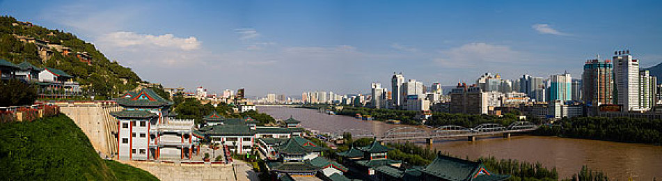 热心的朝阳群众fun娜娜＼阳光小镇：fun娜娜打造欢乐乐土，共享游戏智慧盛宴-1