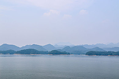 可以看B站的直播＼二次元狂欢，直播盛宴等你来战-2