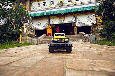 bt中文在线www＼穿梭幻想大陆，bt之旅揭秘：解锁奇幻冒险之门-2