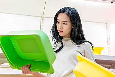 黑人BigbLACkoh娇小＼身材娇小魅力四射，社交媒体新星BigbLACkoh崛起之路揭秘-1