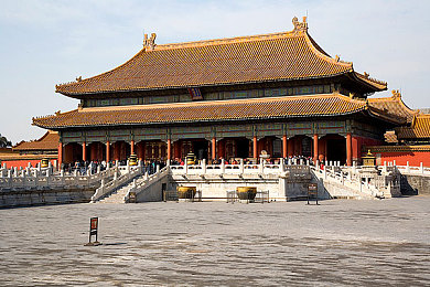 黄色破解软件＼净化网络空间，共筑清朗防线：打击违规工具，守护用户权益-3