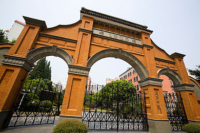 男人和女人在床的APP＼床畔社交新体验，隐私守护在心间-2