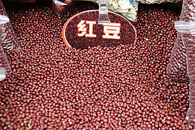 老师你的胸好大＼课堂尴尬瞬间：道德修养与师生关系的社会反思-2
