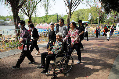 十大禁安装应用＼揭秘游戏圈陷阱：警惕十大禁用应用，守护公平游戏环境-4