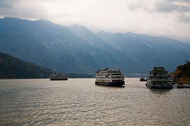 公车上疯狂揉我奶头高潮＼公交秘境：轻揉心灵之旅-5