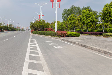 拍击 挨打 惩罚＼校园风暴：反思暴力阴影下的安全守护-5